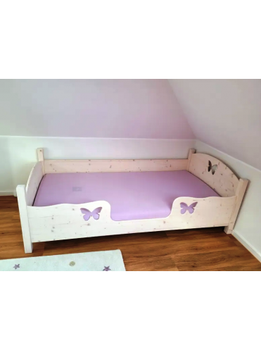 Кровать деревянная Мотте с бортиками